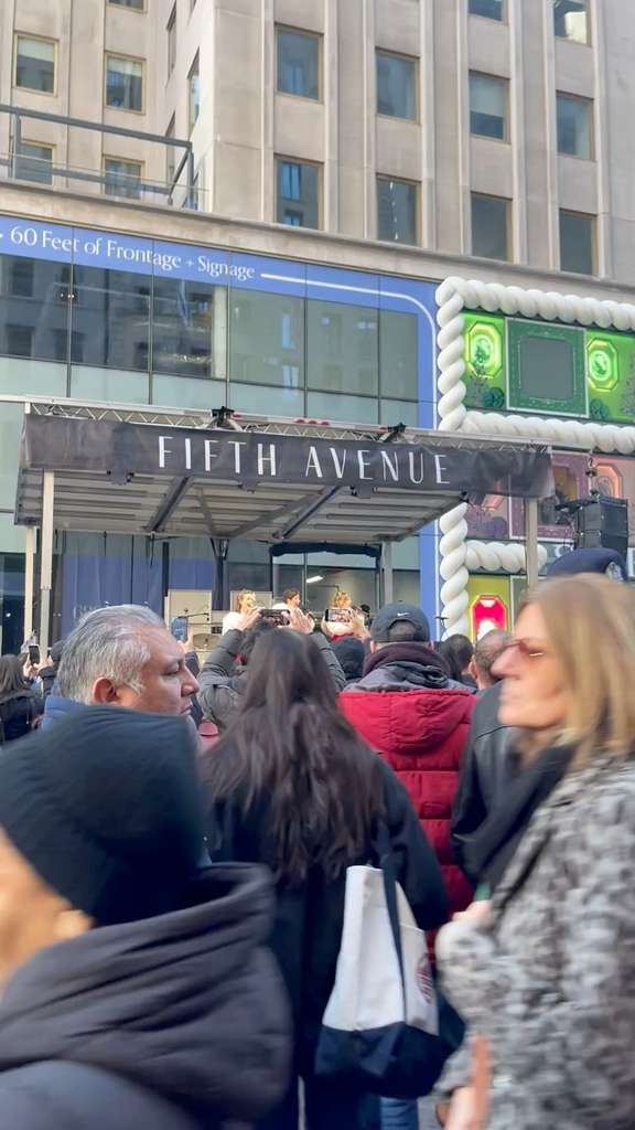 A Sunday in Manhattan for Christmas
