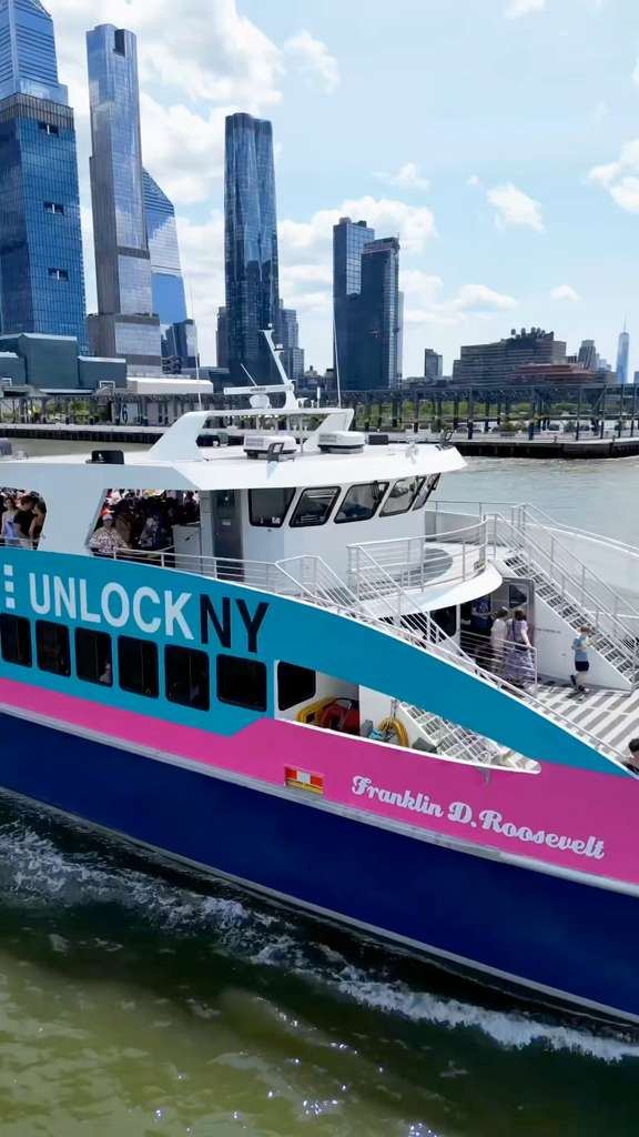 Unlock NYC … on a BIG CITY TOURISM Cruise