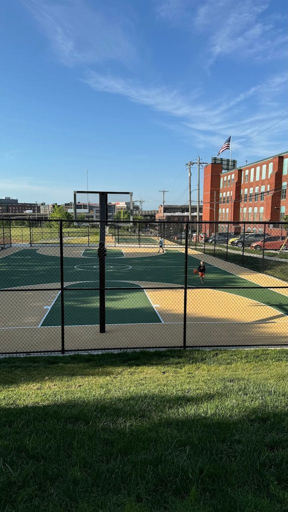 Riverside Park Basketball Courts