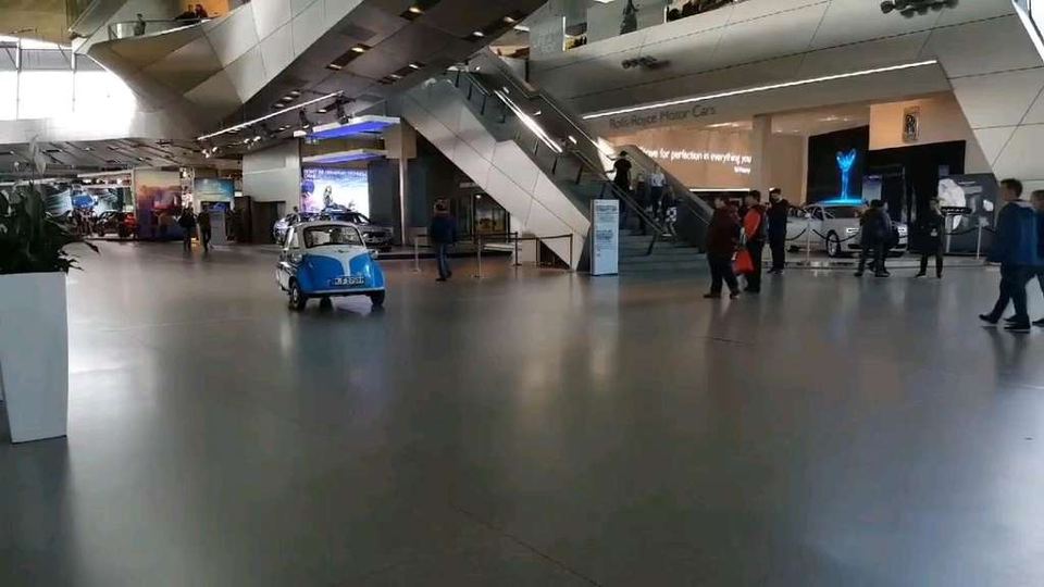 I love the BMW Factory Tour