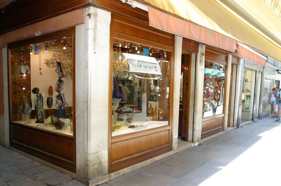 MuranoVitrum Murano Glass Shop in Venice