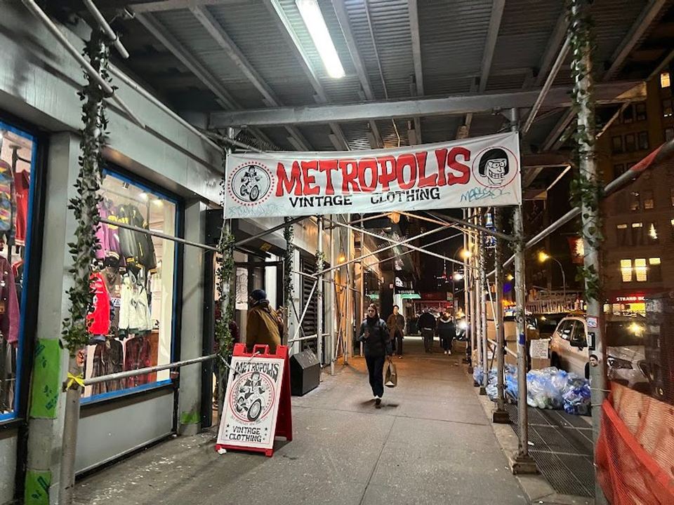 Vintage Treasure Hunts Find me NYC's Top Retro stores