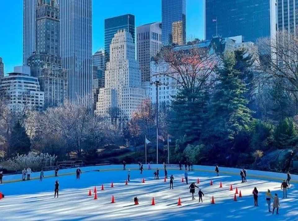 It’s that time of year ❄️⛸️❄️⛸️ Let’s Go Ice Skating