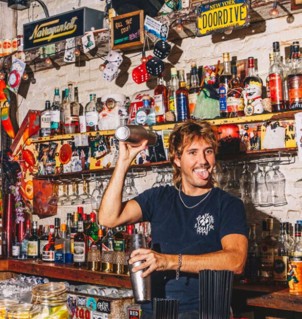 Dive(bar) into your night out