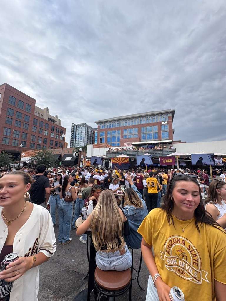 Senior Year Bar crawl