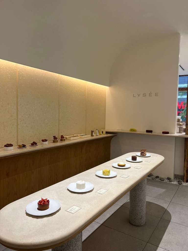 my sweet tooth’s guide to cakes in nyc
